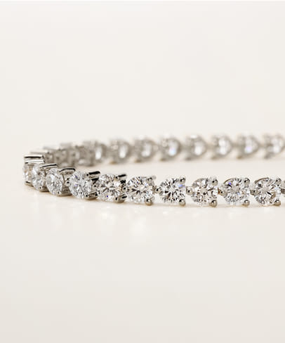 18ct White Gold 2cttw Line Bracelet